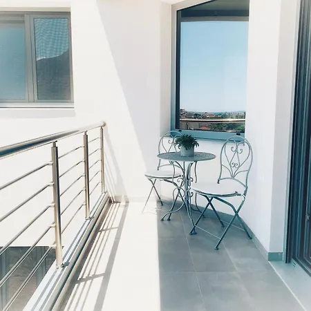 Comfy Vista Apartment Kalamata